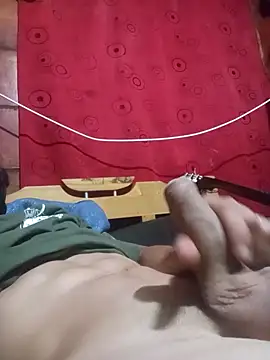 Snapshot of alexandercruz chatting on 12/20/25, 11:45 alexandercruz online show from 12/20/25, 11:45