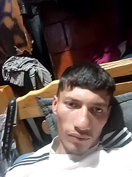 Snapshot of alexandercruz chatting on 02/02/26, 05:06 alexandercruz online show from 02/02/26, 05:06