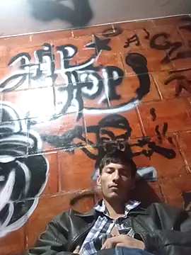 Snapshot of alexandercruz chatting on 02/20/26, 02:19 alexandercruz online show from 02/20/26, 02:19