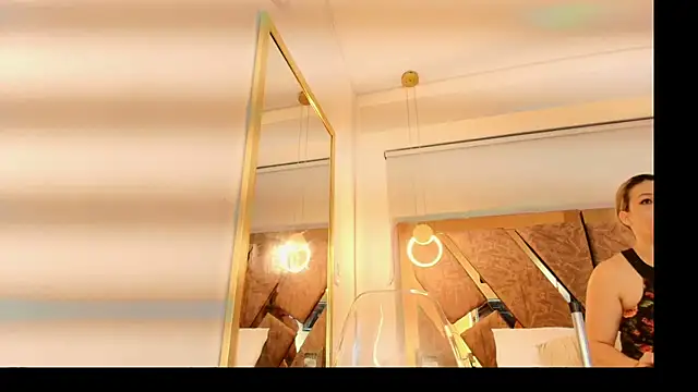 zarah andrew   online show from 11/11/25, 12:05