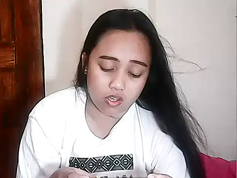 Snapshot of Pinay_Chubby20 chatting on 05/03/26, 01:06 Pinay Chubby20 online show from 05/03/26, 01:06