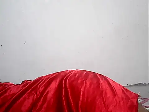 Snapshot of Juicy_69xx chatting on 12/13/25, 07:53 Juicy 69xx online show from 12/13/25, 07:53