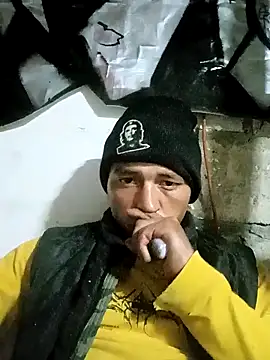 Snapshot of Narckse chatting on 10/06/25, 12:02 Narckse online show from 10/06/25, 12:02