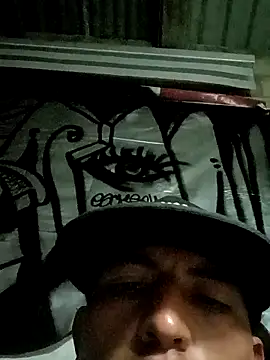 Snapshot of Narckse chatting on 10/16/25, 01:50 Narckse online show from 10/16/25, 01:50