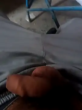 Snapshot of Narckse chatting on 10/27/25, 11:41 Narckse online show from 10/27/25, 11:41