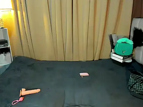 Snapshot of maegan_fox chatting on 02/11/26, 06:13 maegan fox online show from 02/11/26, 06:13