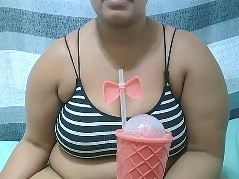 ThickHunn99 online show from 10/30/25, 07:43