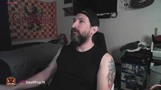 DevilPup75  online show from 02/11/26, 04:17
