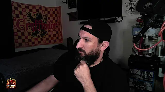 DevilPup75  online show from 04/14/26, 08:20