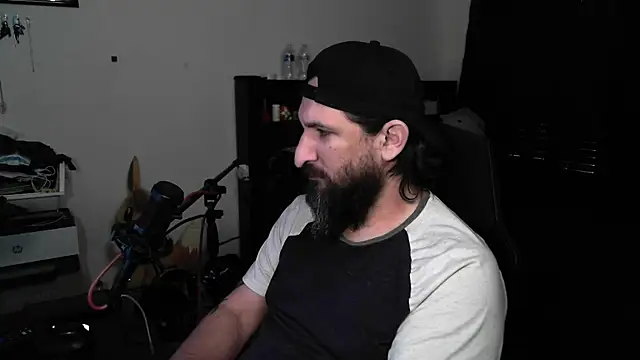 DevilPup75  online show from 05/15/26, 08:38
