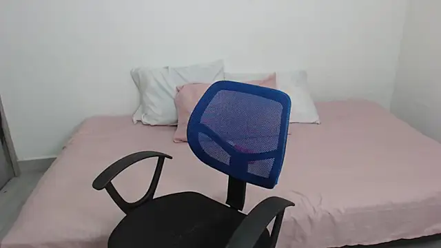 Tiiana online show from 09/13/25, 11:54