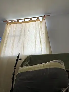 Valen1800 online show from 10/15/25, 07:03