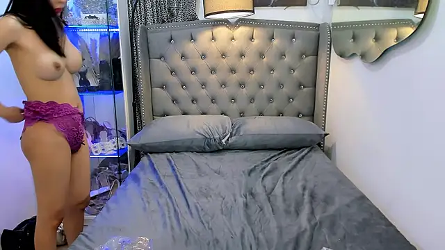 Claudia empress online show from 09/12/25, 05:02