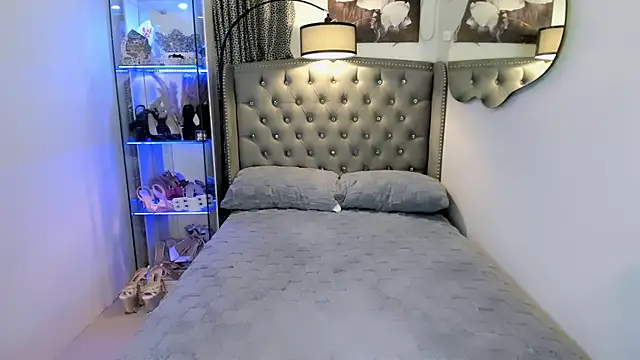 Claudia empress online show from 10/09/25, 09:57