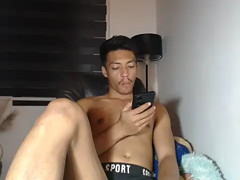 Snapshot of Asian_gregor chatting on 12/18/25, 03:18 Asian gregor online show from 12/18/25, 03:18