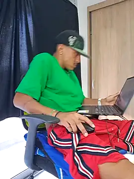 skinny23cm online show from 03/21/25, 10:50