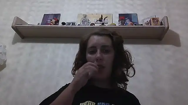 Snapshot of laxinna123 chatting on 10/22/25, 06:24 laxinna123 online show from 10/22/25, 06:24