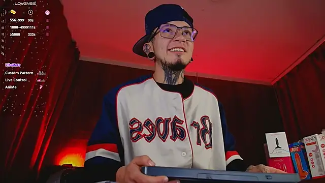 tyler jones  online show from 07/14/26, 04:50