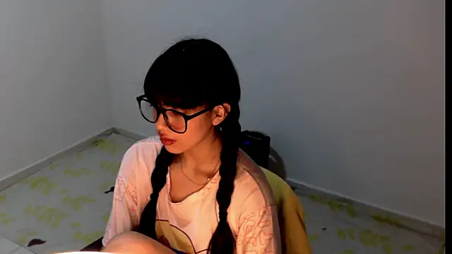 meganmiauu online show from 05/27/26, 02:03