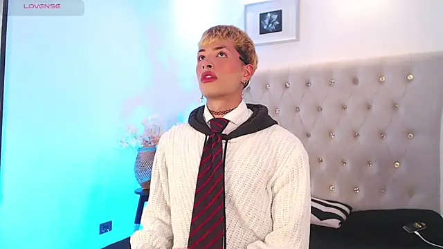 OzorioDany online show from 09/26/25, 03:43