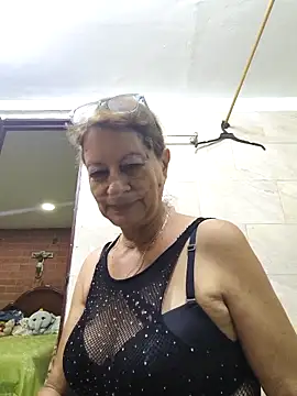 Snapshot of MaryeLunna chatting on 11/12/25, 11:36 MaryeLunna online show from 11/12/25, 11:36