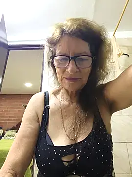 Snapshot of MaryeLunna chatting on 11/20/25, 11:32 MaryeLunna online show from 11/20/25, 11:32