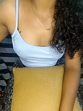 Tamilpallavi online show from 09/18/25, 05:53