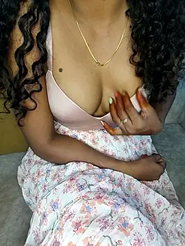 Tamilpallavi online show from 11/15/25, 02:20