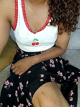 Tamilpallavi online show from 03/20/26, 02:16