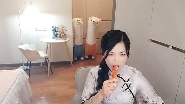 Snapshot of XiaoAnQi chatting on 09/21/25, 01:35 XiaoAnQi online show from 09/21/25, 01:35