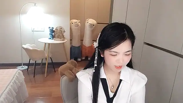 Snapshot of XiaoAnQi chatting on 09/30/25, 02:11 XiaoAnQi online show from 09/30/25, 02:11