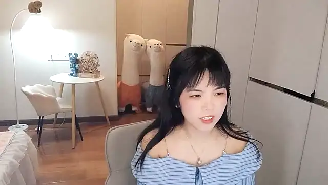 Snapshot of XiaoAnQi chatting on 10/08/25, 10:02 XiaoAnQi online show from 10/08/25, 10:02