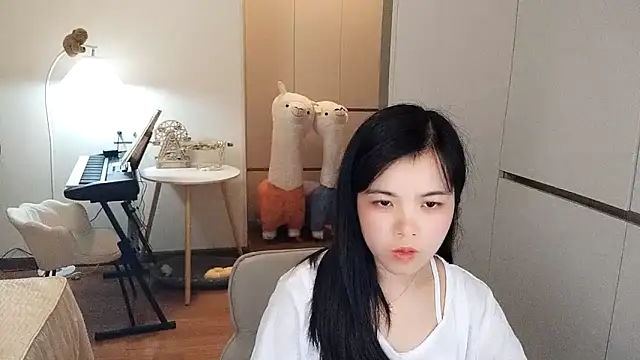 Snapshot of XiaoAnQi chatting on 11/16/25, 02:55 XiaoAnQi online show from 11/16/25, 02:55