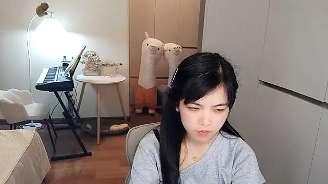 Snapshot of XiaoAnQi chatting on 11/17/25, 12:22 XiaoAnQi online show from 11/17/25, 12:22