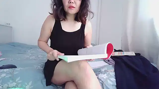 Snapshot of sakuradelreina chatting on 11/03/25, 07:31 sakuradelreina online show from 11/03/25, 07:31