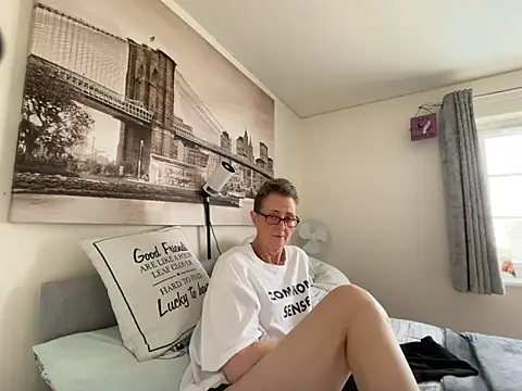 Curvy-Jinx online show from 03/16/26, 12:42