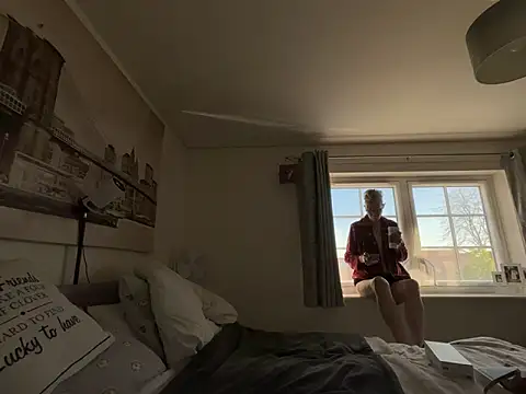 Curvy-Jinx online show from 04/14/26, 07:36