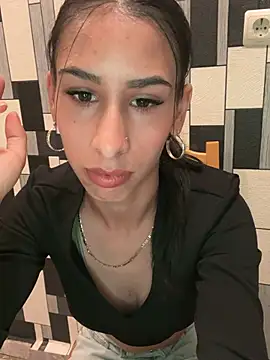 Snapshot of Sarairina chatting on 05/20/26, 08:48 Sarairina online show from 05/20/26, 08:48