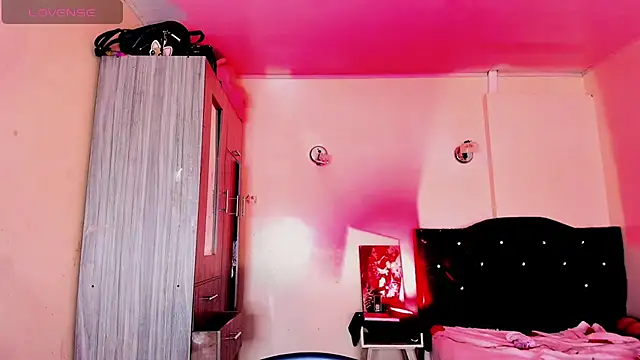 Rossedewitt  online show from 03/26/26, 07:19