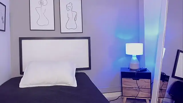 MartinaRizzi online show from 09/11/25, 03:39