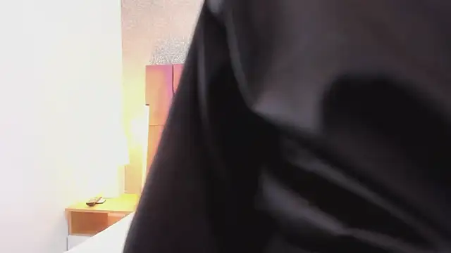 MartinaRizzi online show from 10/27/25, 03:54