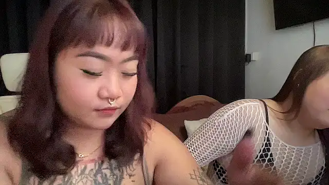 Bella Bumzyyy online show from 11/16/25, 07:25
