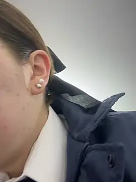 Snapshot of SUSY__06 chatting on 02/17/26, 12:12 SUSY 06 online show from 02/17/26, 12:12