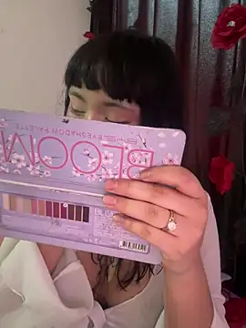 Snapshot of Kitty_yukimura chatting on 09/27/25, 09:31 Kitty yukimura online show from 09/27/25, 09:31