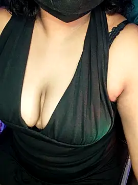 Snapshot of darling_devil chatting on 09/24/25, 04:43 darling devil online show from 09/24/25, 04:43