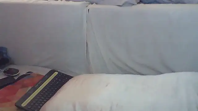 Luv2SuckBWC92 online show from 09/15/25, 05:02