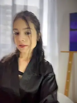 Sofi Leal online show from 04/18/26, 11:36