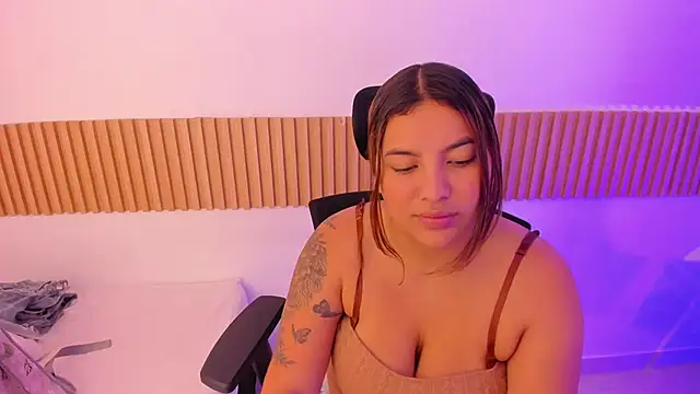 OliviaSweett online show from 10/11/25, 07:12