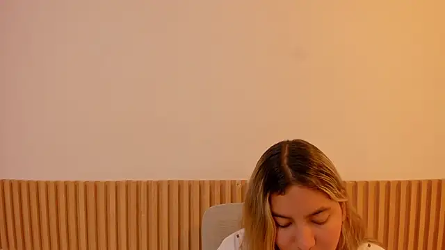 OliviaSweett online show from 05/27/26, 07:11