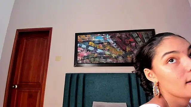 Snapshot of LunaAspen_ chatting on 02/02/26, 06:06 LunaAspen online show from 02/02/26, 06:06